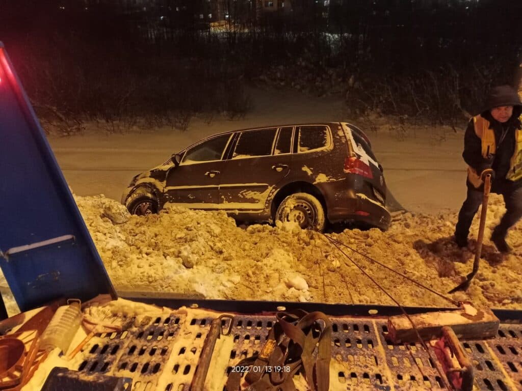 Вытащили из кювета в метель